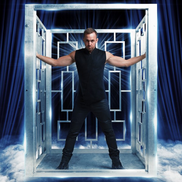 Illusionist Anthony Street | Regional News