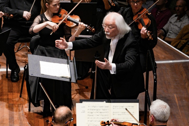 Masaaki Suzuki | Issue  